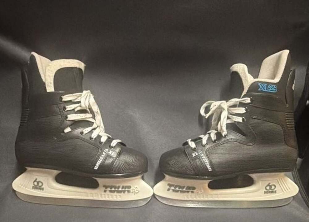 Tour CDN XL25 Series XL Black Ice Hockey Skates Size 7